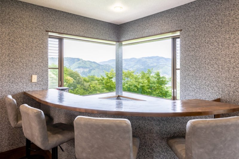 Work desk lounge area