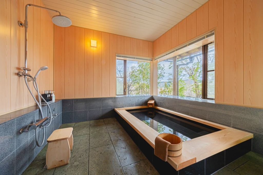 Indoor bath